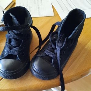 Converse Toddler size 5